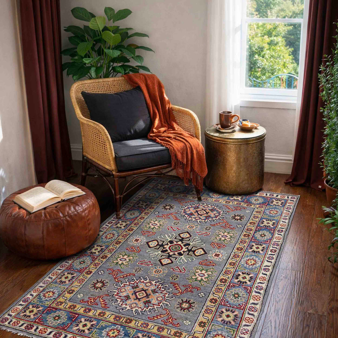 Hand knotted Kazak Carpet 3' 2" x 5' 0" - No. AL90690