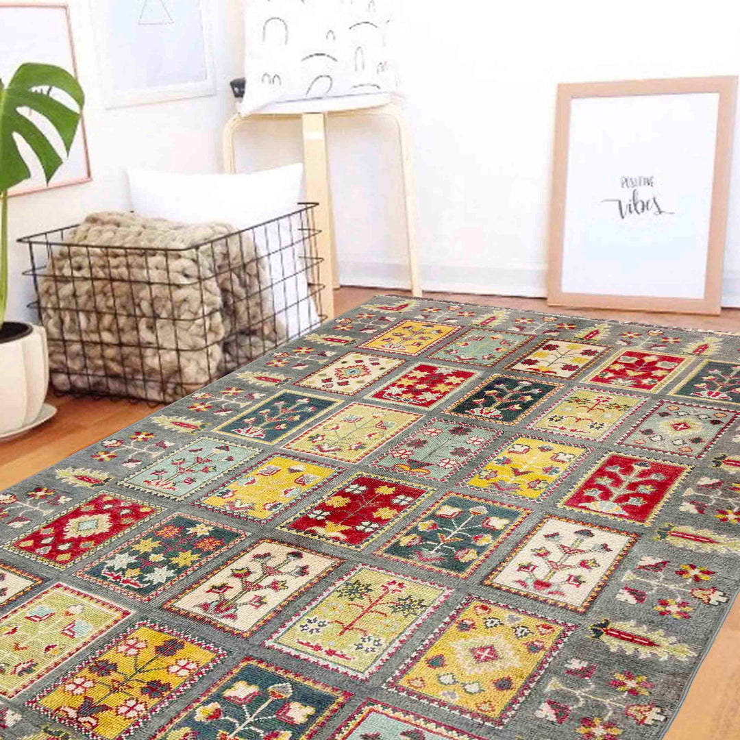 Gray Afghan Bakhtiar Rug 3' 11" x 6' 0" Hand-Knotted texture