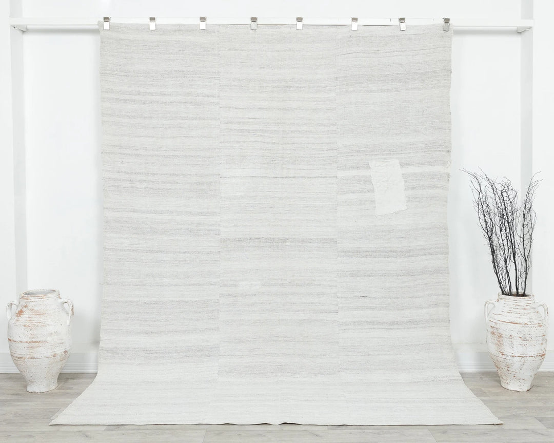 White Turkish Kilim Rug 6' 9" x 8' 7" Flat-Weave | No. VR10327
