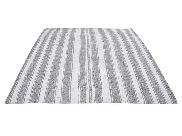 Gray Kilim Rug 6' 8" x 7' 8" | No. VR10361