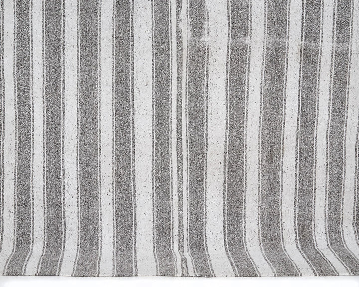 Gray Kilim Rug 6' 8" x 7' 8" | No. VR10361