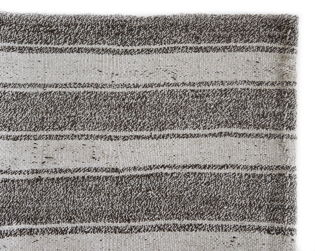 Gray Kilim Rug 6' 8" x 7' 8" | No. VR10361