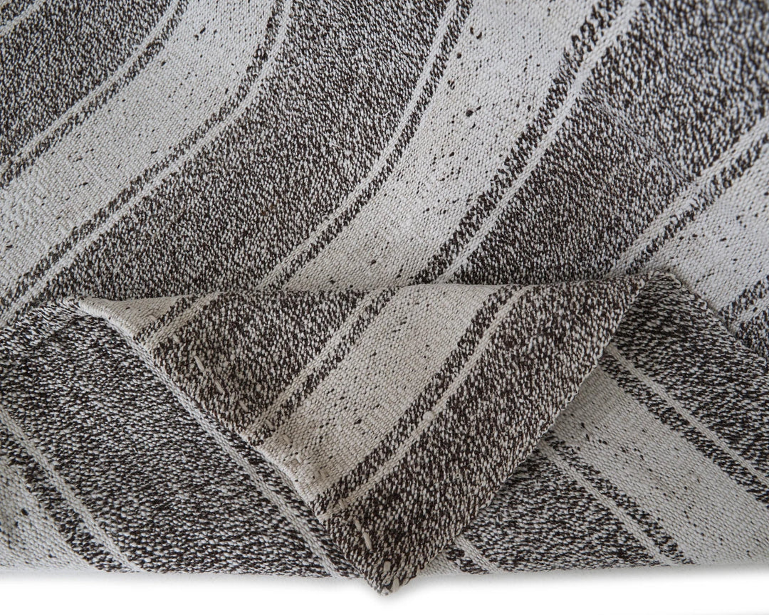 Gray Kilim Rug 6' 8" x 7' 8" | No. VR10361