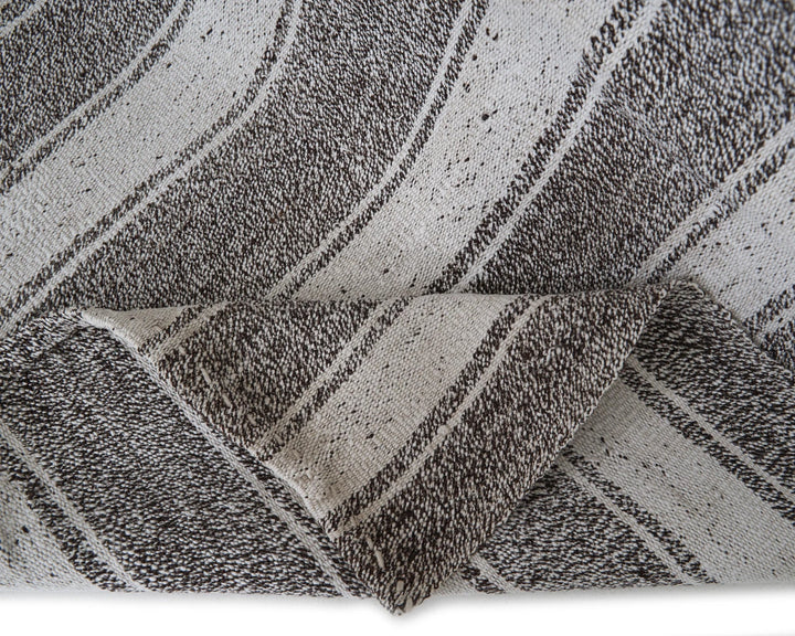 Gray Kilim Rug 6' 8" x 7' 8" | No. VR10361