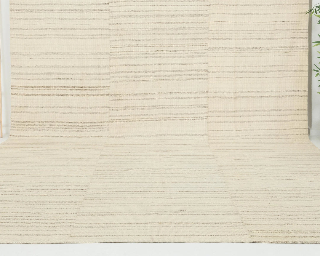 Beige Turkish Kilim Rug 9' 6" x 12' 10" Flat-Weave detail
