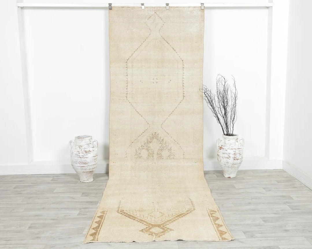 Beige Turkish Oushak Rug 3' 11" x 11' 10" Hand-Knotted | No. VR10850