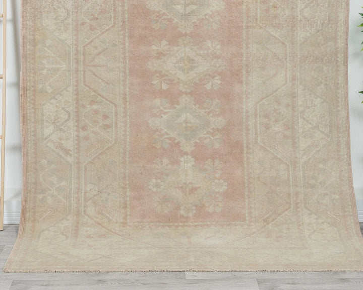 Beige Turkish Oushak Rug 5' 4" x 8' 1" Hand-Knotted | No. VR10921