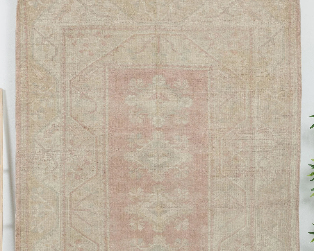 Beige Turkish Oushak Rug 5' 4" x 8' 1" Hand-Knotted | No. VR10921