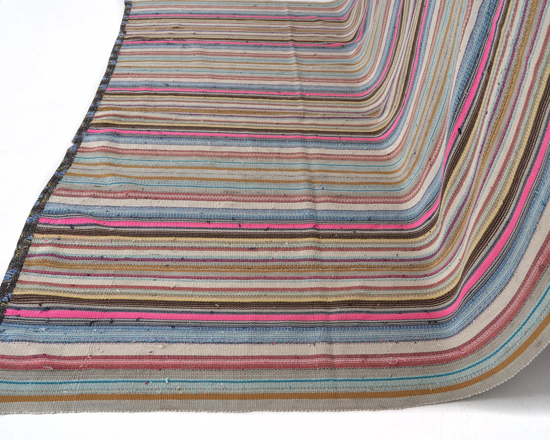Kilim Rug 7' 1" x 9' 4" | No. VR10986