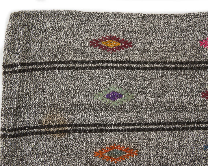 Gray Kilim Rug 6' 7" x 8' 5" | No. VR11030