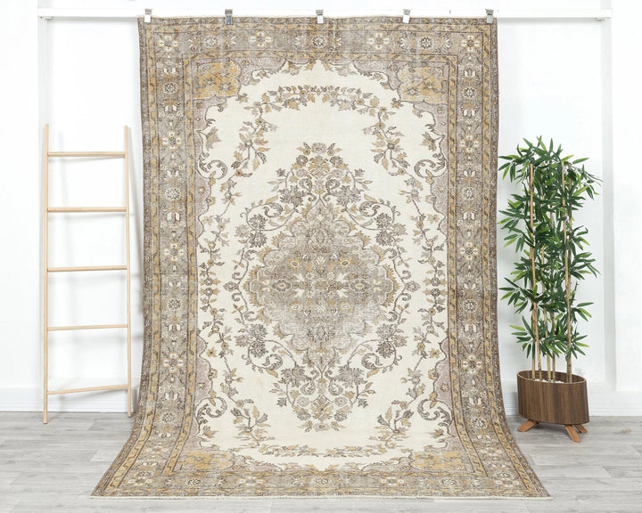 Beige Turkish Oushak Rug 9' 2" x 6' 1" Hand-Knotted | No. VR11106