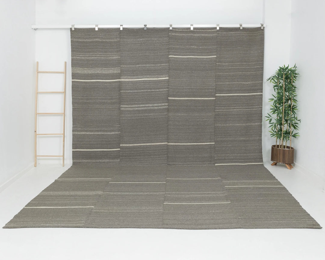 Gray Kilim Rug 9' 5" x 12' 10" | No. VR11550