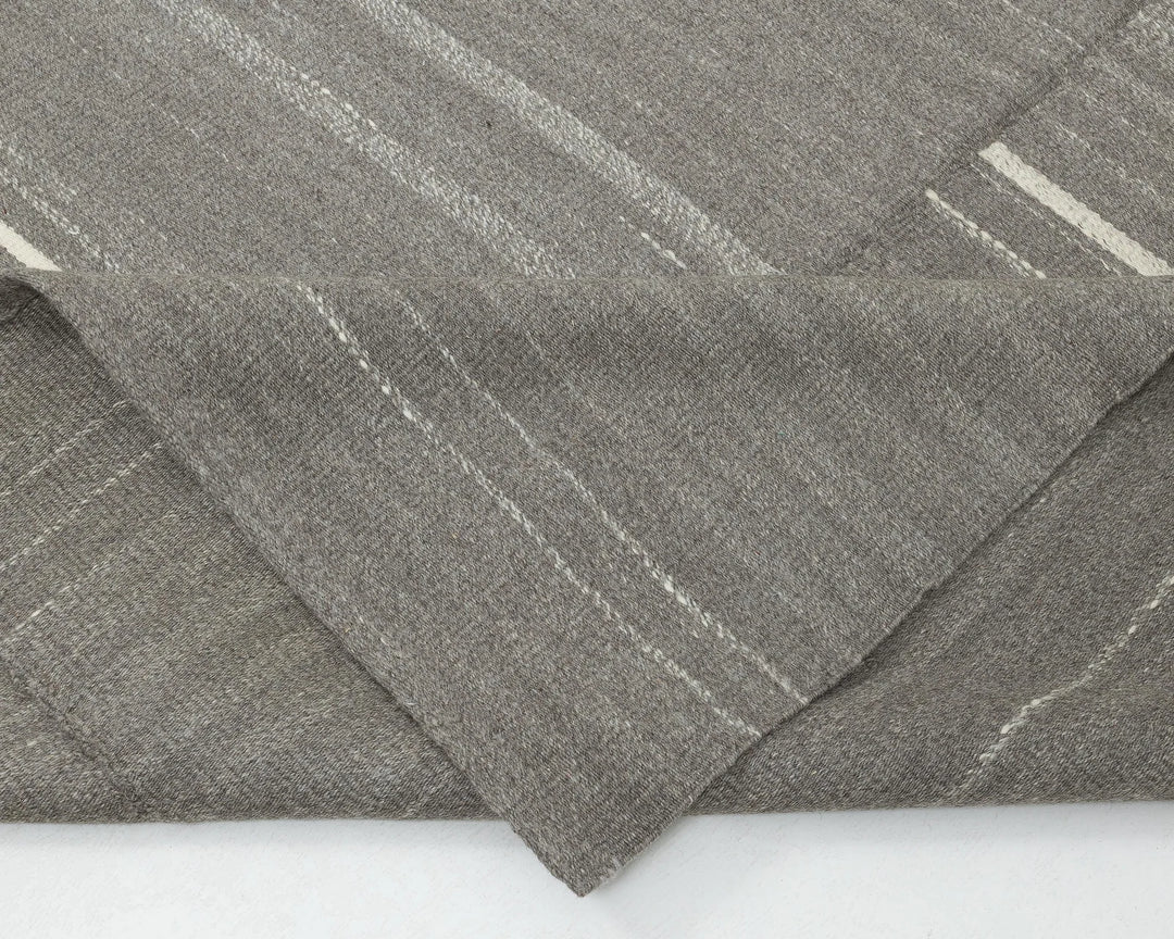 Gray Kilim Rug 9' 5" x 12' 10" | No. VR11550