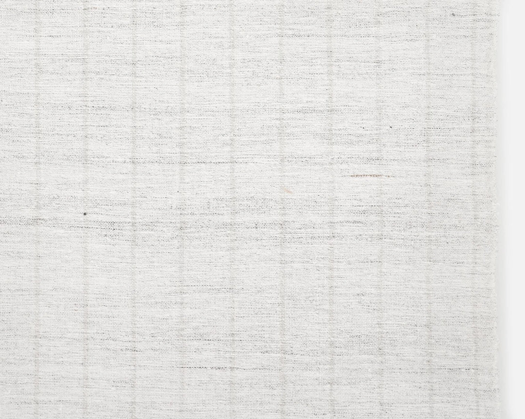 White Kilim Rug 6' 2" x 8' 6" | No. VR11621