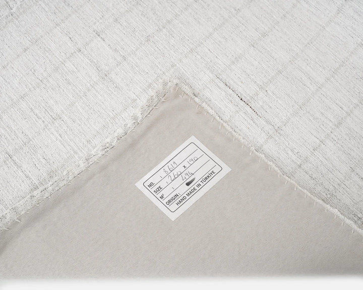 White Kilim Rug 6' 2" x 8' 6" | No. VR11621