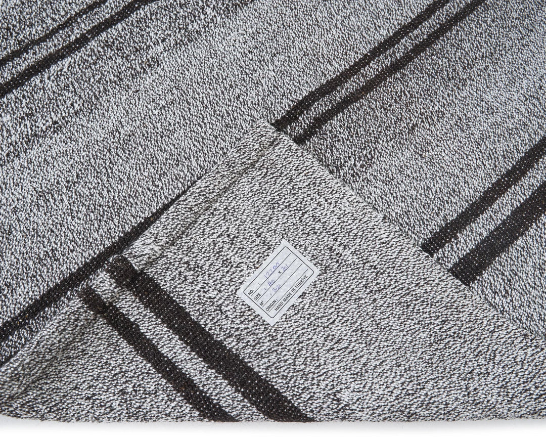 Gray Kilim Rug 5' 3" x 6' 7" | No. VR11652