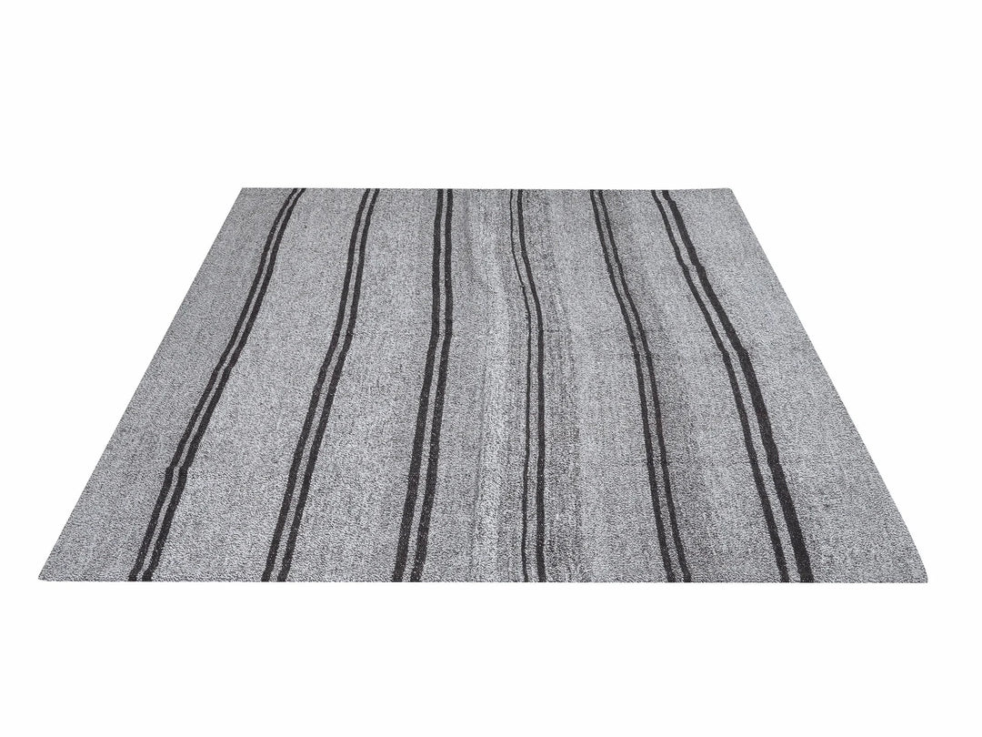 Gray Kilim Rug 5' 3" x 6' 7" | No. VR11652