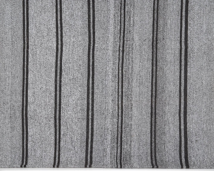Gray Kilim Rug 5' 3" x 6' 7" | No. VR11652