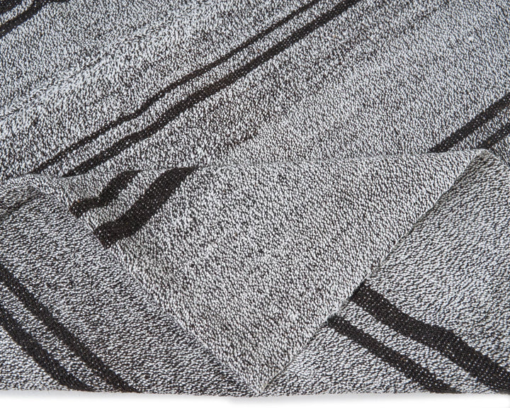 Gray Kilim Rug 5' 3" x 6' 7" | No. VR11652