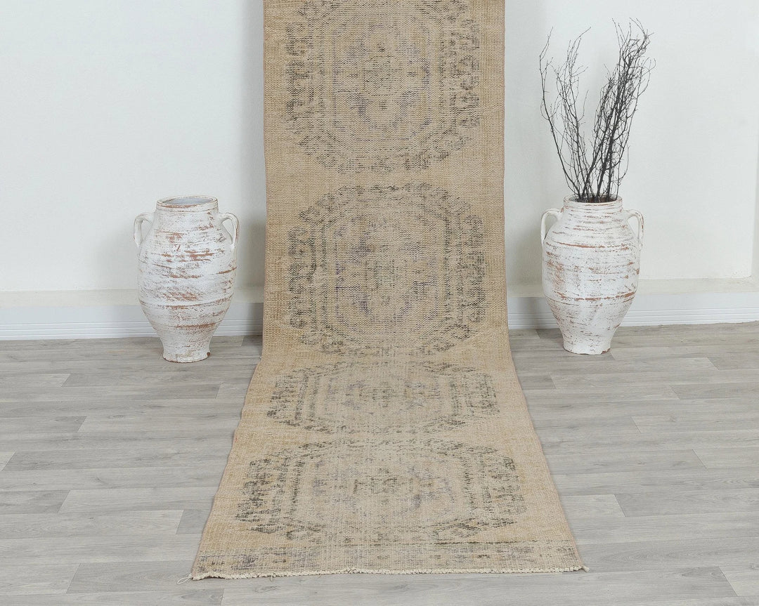 Multicolor Turkish Oushak Rug 2'7" x 11'6" Hand-Knotted detail