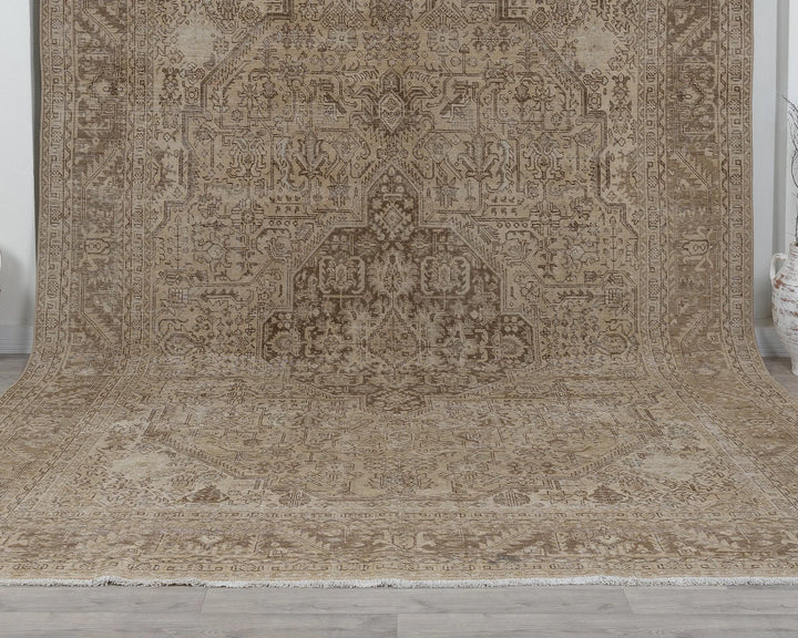 Beige Turkish Oushak Rug 9' 5" x 13' Hand-Knotted detail