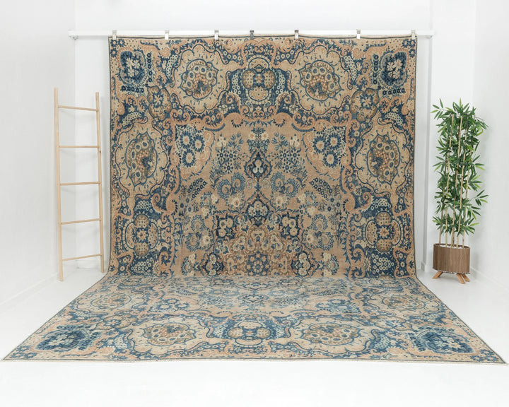 Neutral Oushak Rug 9' 8" x 13' | No. VR12332