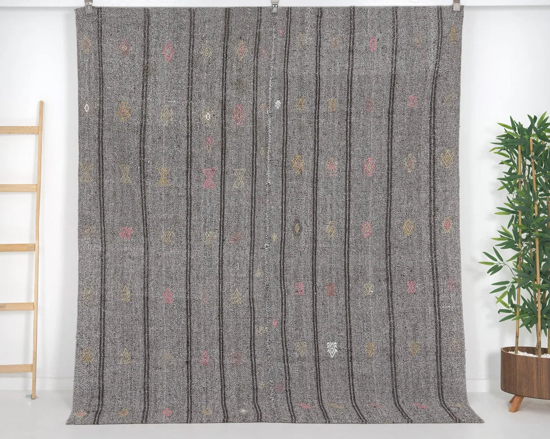 Gray Turkish Kilim Rug 6'1" x 7'2" Flat-Weave | No. VR12592