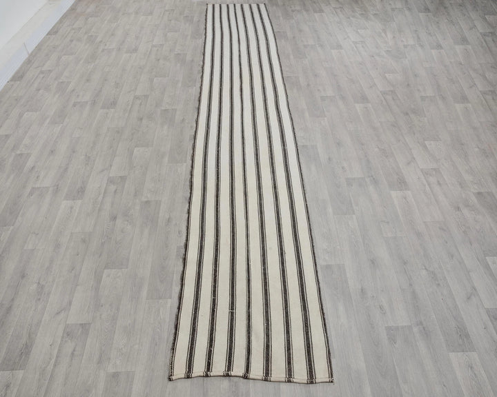 Ivory Turkish Kilim Rug 2' x 14' Flat-Weave view 9