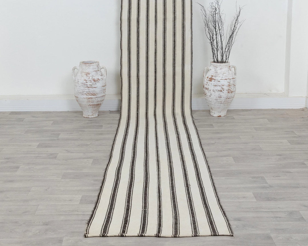 Ivory Turkish Kilim Rug 2' x 14' Flat-Weave detail