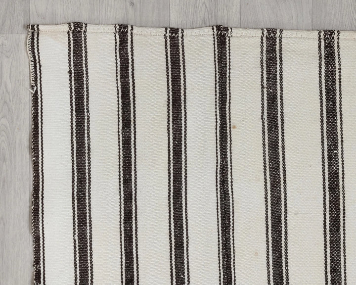 Ivory Turkish Kilim Rug 2' x 14' Flat-Weave pattern