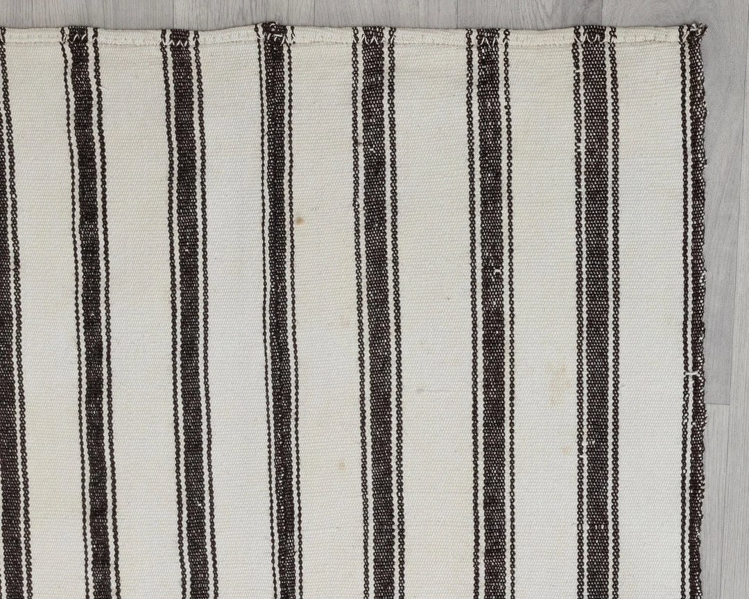 Ivory Turkish Kilim Rug 2' x 14' Flat-Weave border
