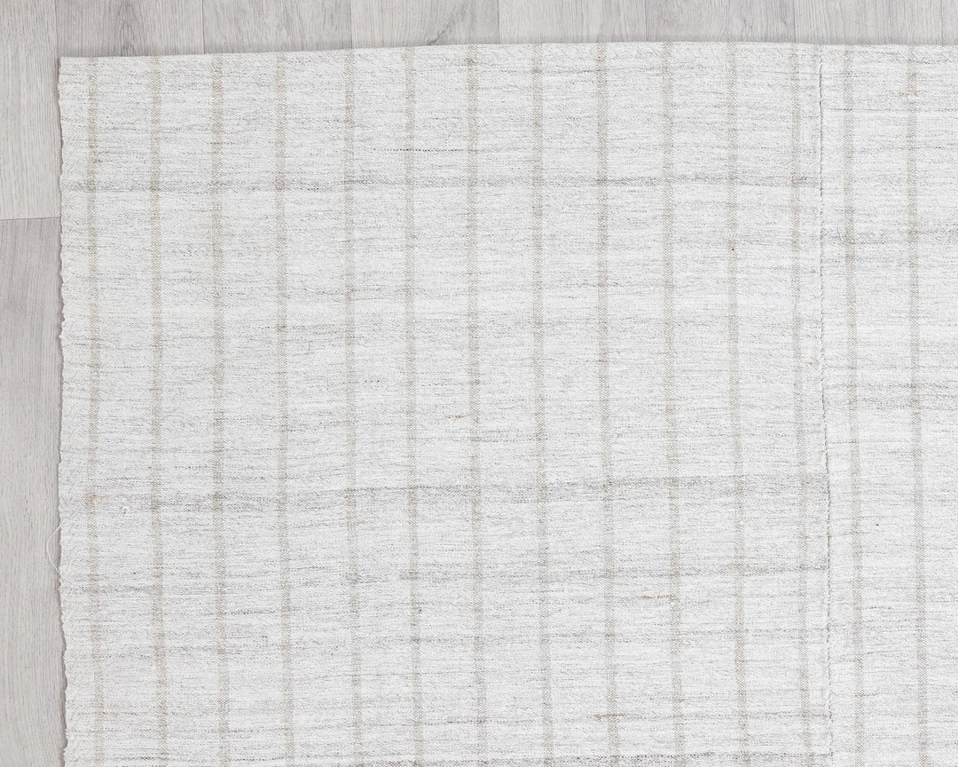 White Turkish Kilim Rug 7' x 5' Flat-Weave | No. VR13055