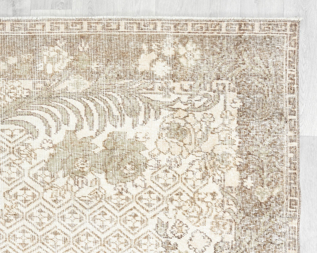 Multicolor Turkish Oushak Rug 6' x 10' Hand-Knotted pattern
