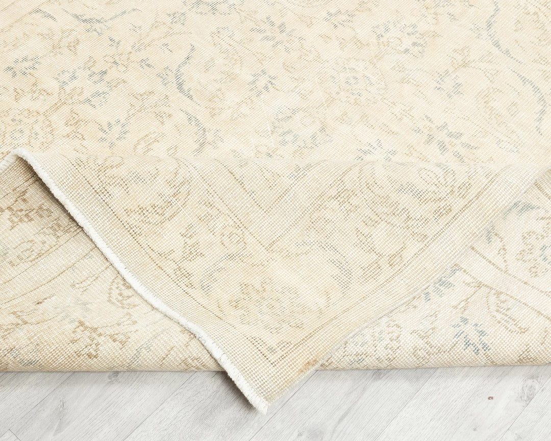 Beige Turkish Oushak Rug 5'6" x 8'11" Hand-Knotted | No. VR13363