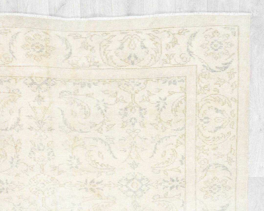 Beige Turkish Oushak Rug 5'6" x 8'11" Hand-Knotted | No. VR13363