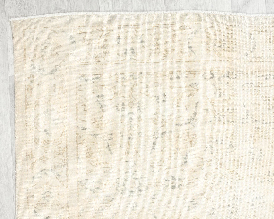 Beige Turkish Oushak Rug 5'6" x 8'11" Hand-Knotted | No. VR13363