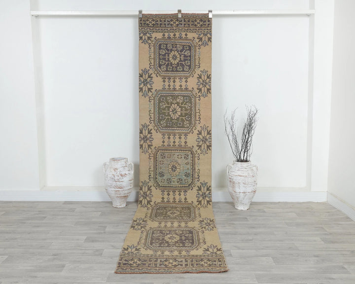 Runner Rug 2' 7" x 11' 4" | No. VR13757