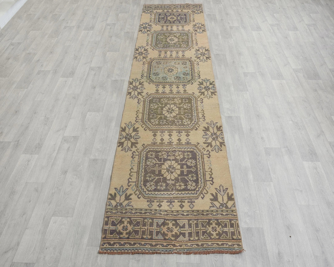 Runner Rug 2' 7" x 11' 4" | No. VR13757