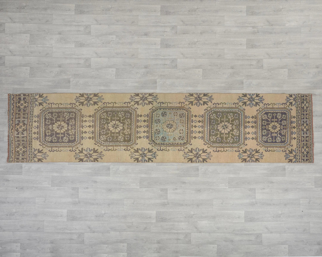 Runner Rug 2' 7" x 11' 4" | No. VR13757