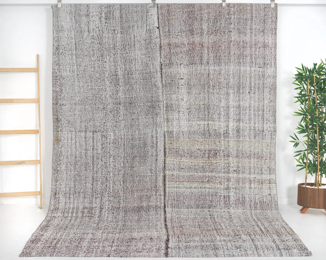 Gray Turkish Kilim Rug 7' 1" x 9' 4" Flat-Weave | No. VR14312