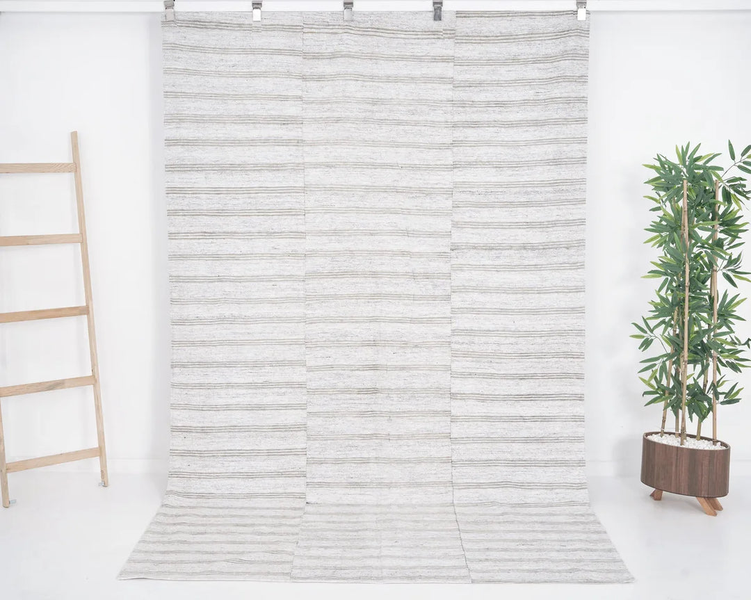 White Turkish Kilim Rug 5' 8" x 8' 11" Flat-Weave | No. VR14448