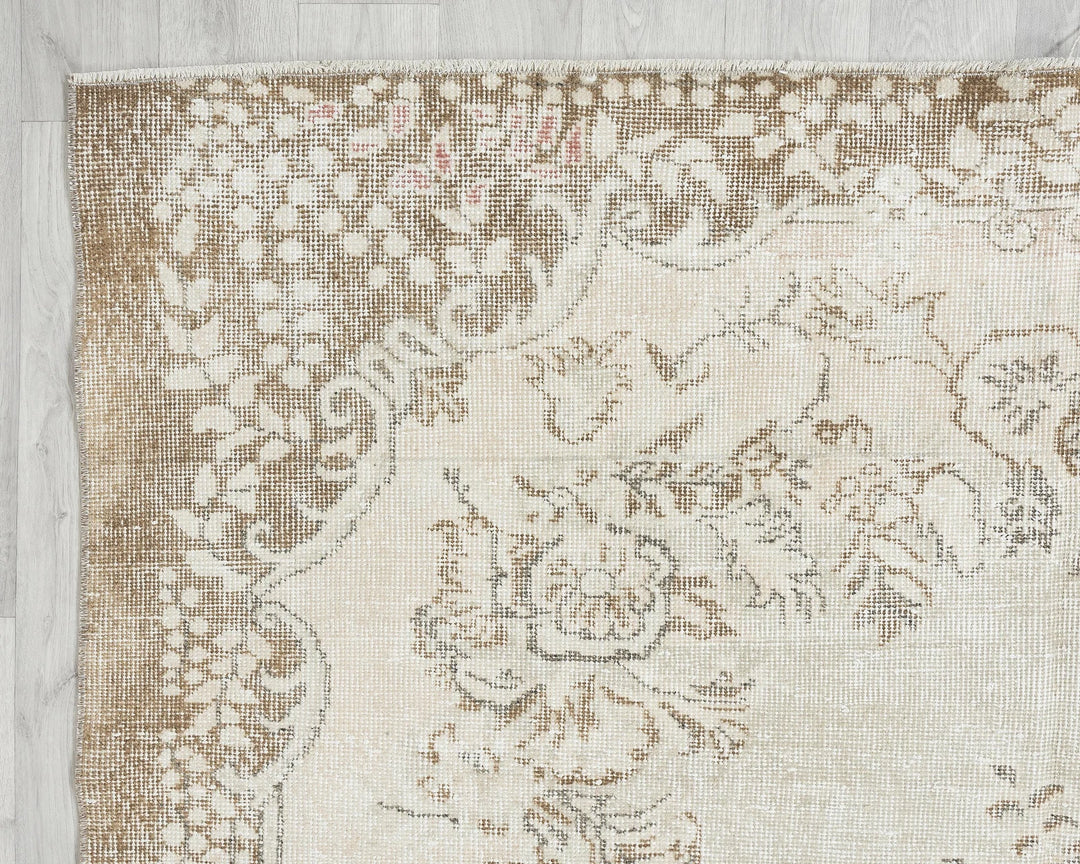 Beige Turkish Oushak Rug 5'10" x 9'8" Hand-Knotted | No. VR14573