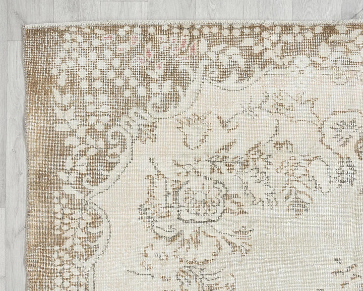Beige Turkish Oushak Rug 5'10" x 9'8" Hand-Knotted | No. VR14573