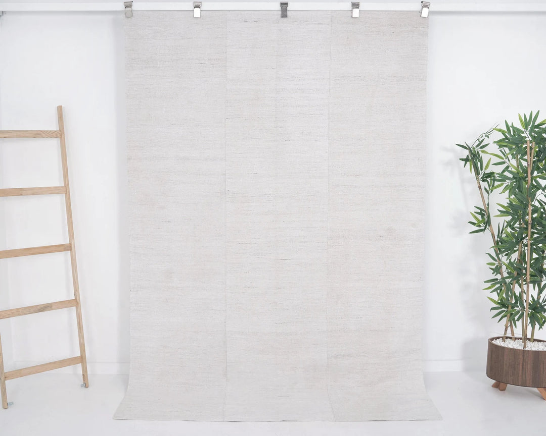White Kilim Rug 5' 1" x 7' 6" | No. VR14845