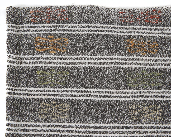 Gray Runner Rug 3' 8" x 9' 11" | No. VR15017