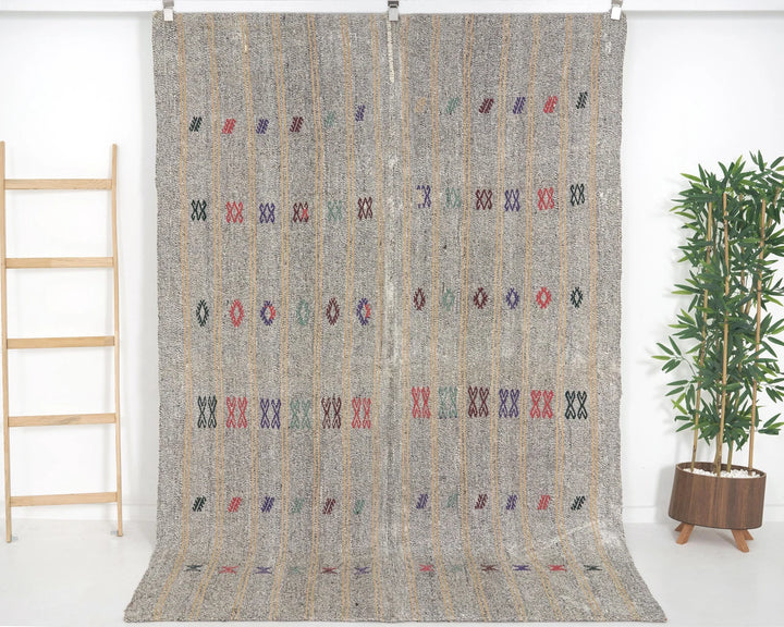 Gray Turkish Kilim Rug 5' 7" x 8' 6" Flat-Weave | No. VR15060