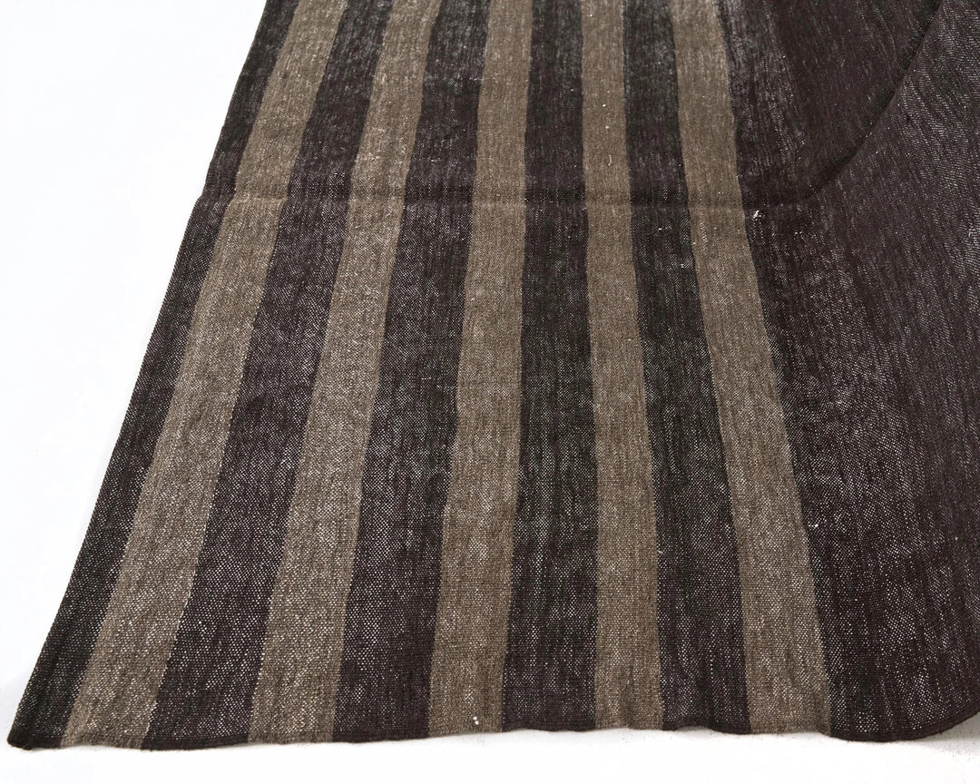 Brown Turkish Kilim Rug 5' 8" x 9' 2" Flat-Weave | No. VR15498