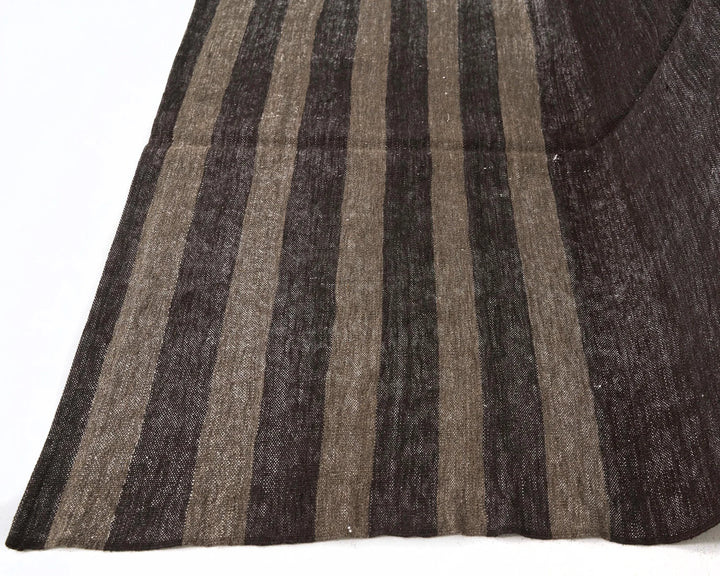 Brown Turkish Kilim Rug 5' 8" x 9' 2" Flat-Weave | No. VR15498