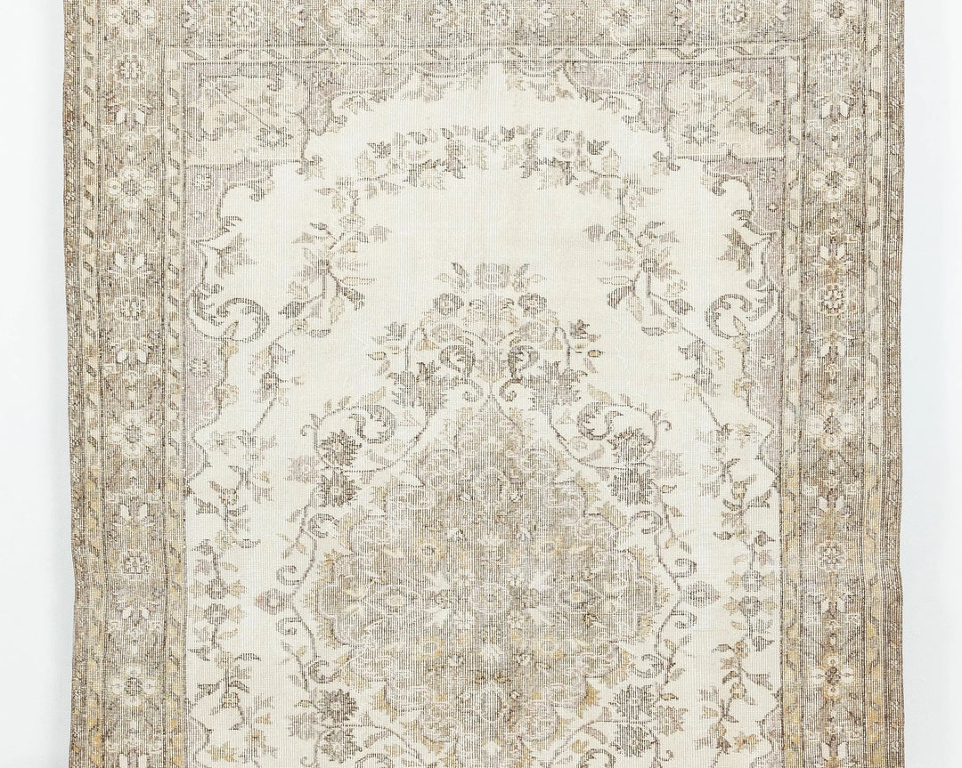 Beige Oushak Rug 5' 11" x 9' 2" | No. VR15778