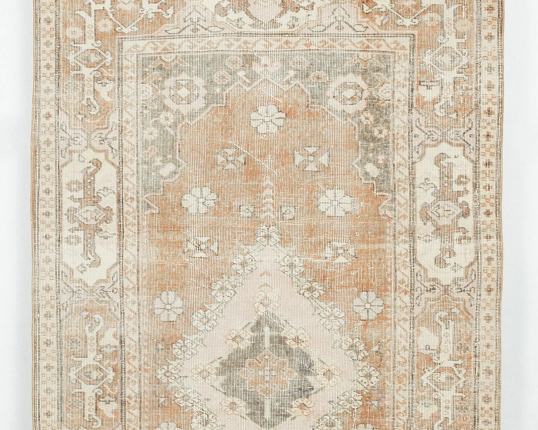 Beige Oushak Rug 4' 1" x 7' 7" | No. VR16072